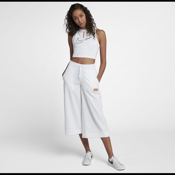 Nike Pants - Nike Women’s white wide leg pants